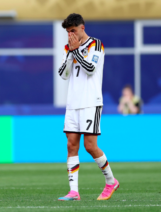 Paraguay Reach World Cup Round of 16